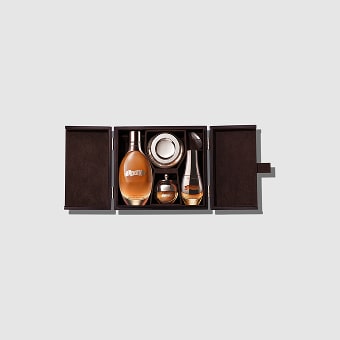 The Genaissance de La Mer™ Anti-Ageing Gift Set